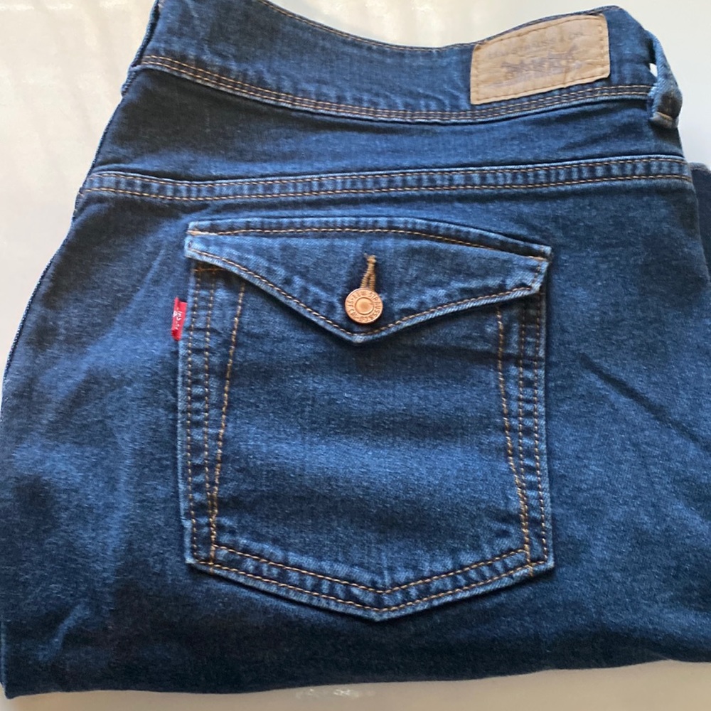 Jean shorts flap pockets 515 shorts size 14 levis
